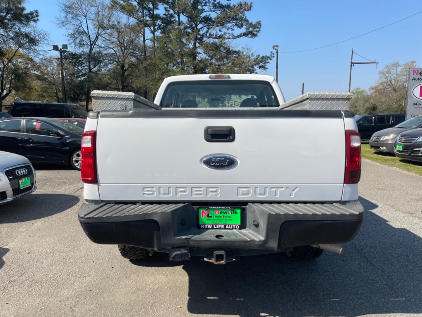 2008 WHITE FORD F-350 SUPERDUTY XL (1FTWX31R28E) with an 6.4L engine, Automatic transmission, located at 5103 Dorchester Rd., Charleston, SC, 29418-5607, (843) 767-1122, 36.245171, -115.228050 - Photo#5